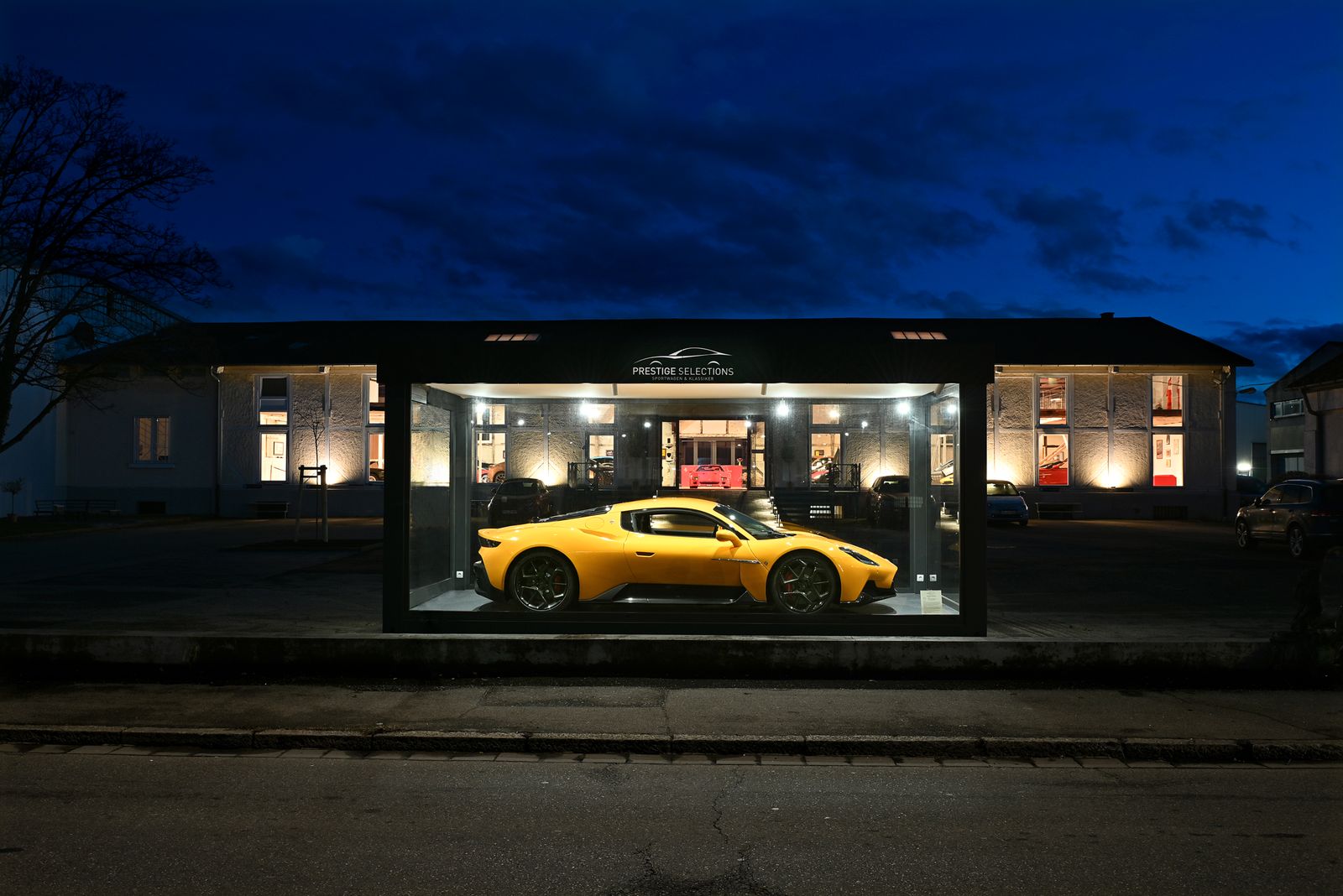 MERCEDES-BENZ